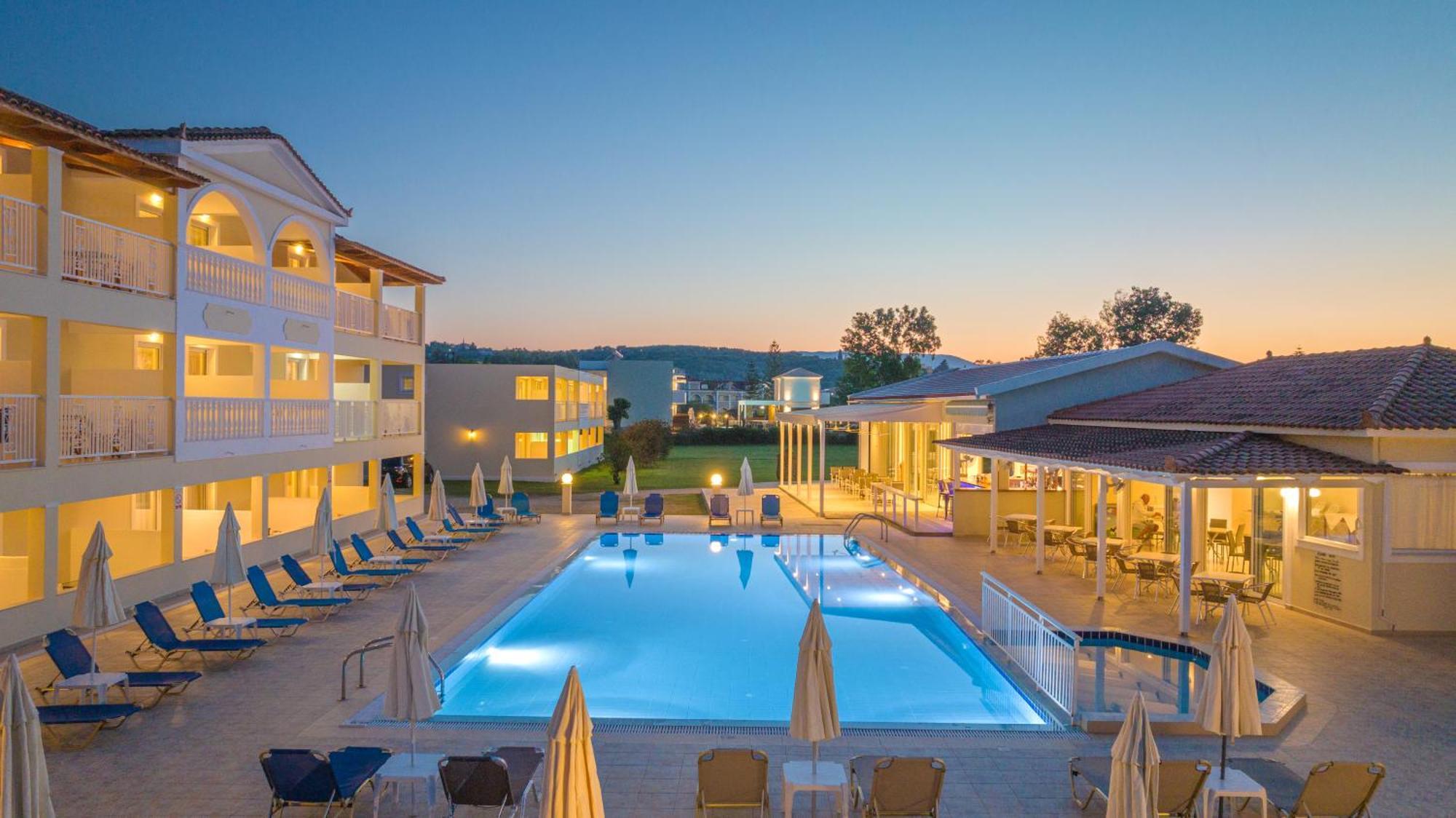 Manousis Aparthotel Циливи Экстерьер фото