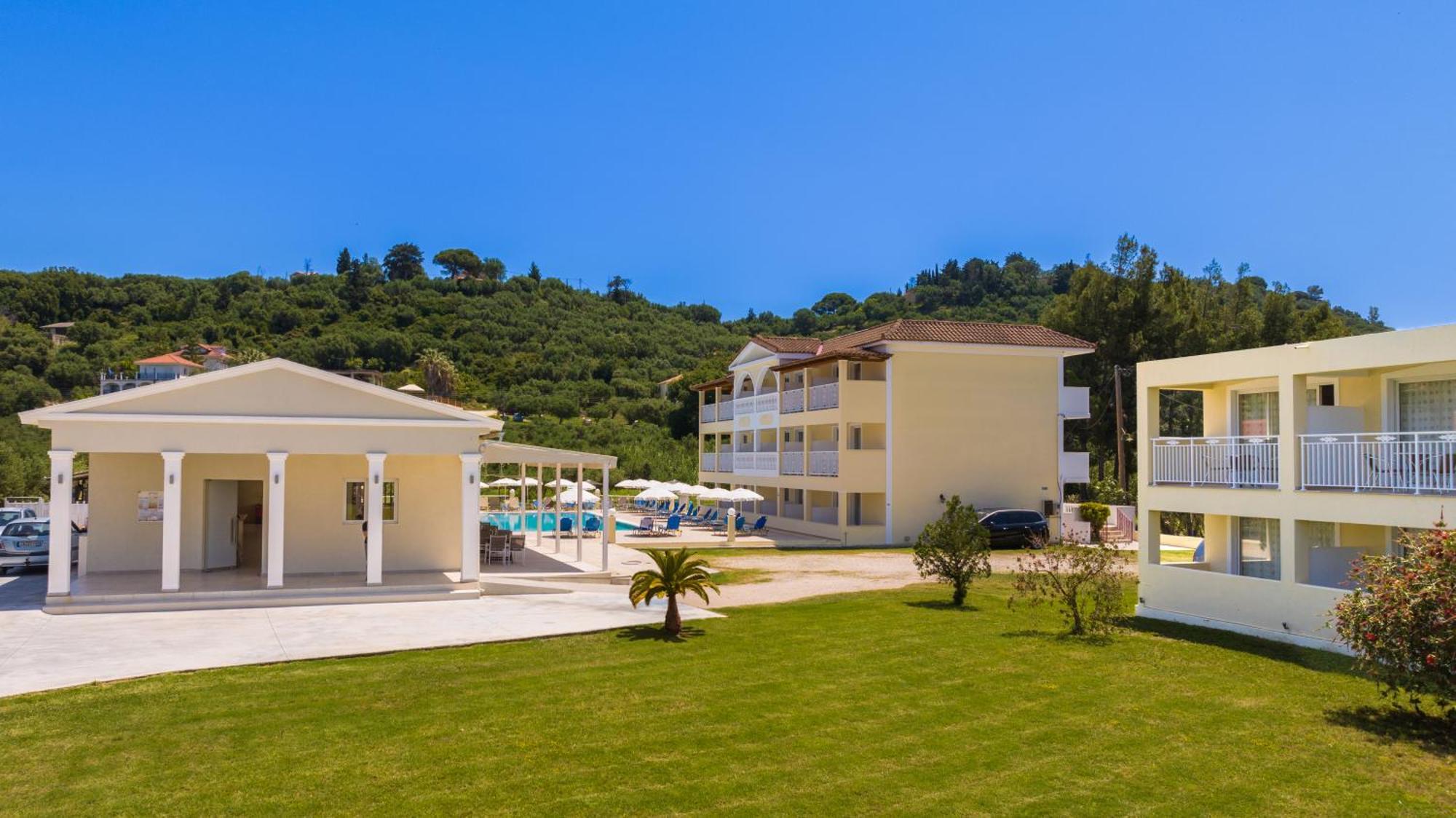 Manousis Aparthotel Циливи Экстерьер фото