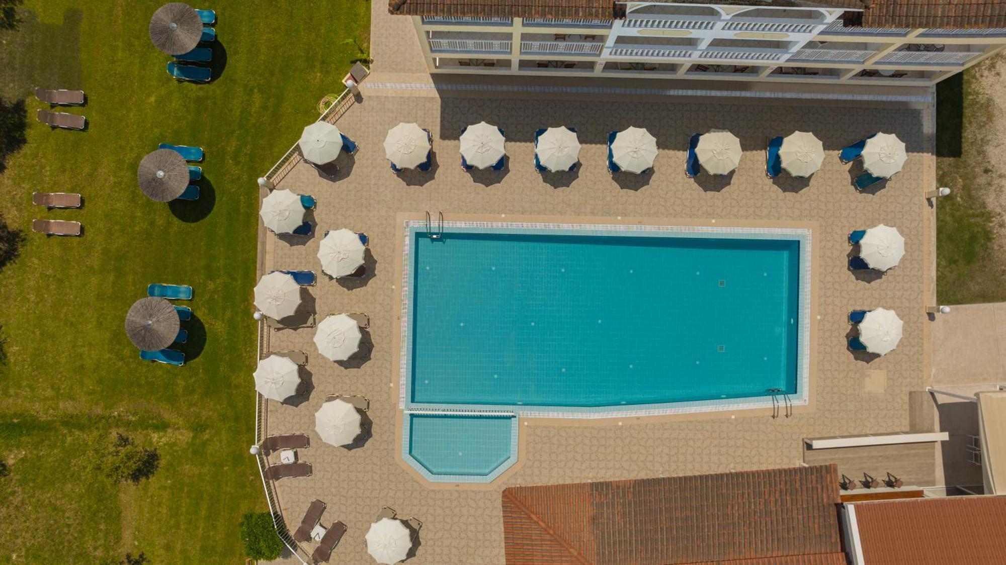 Manousis Aparthotel Циливи Экстерьер фото