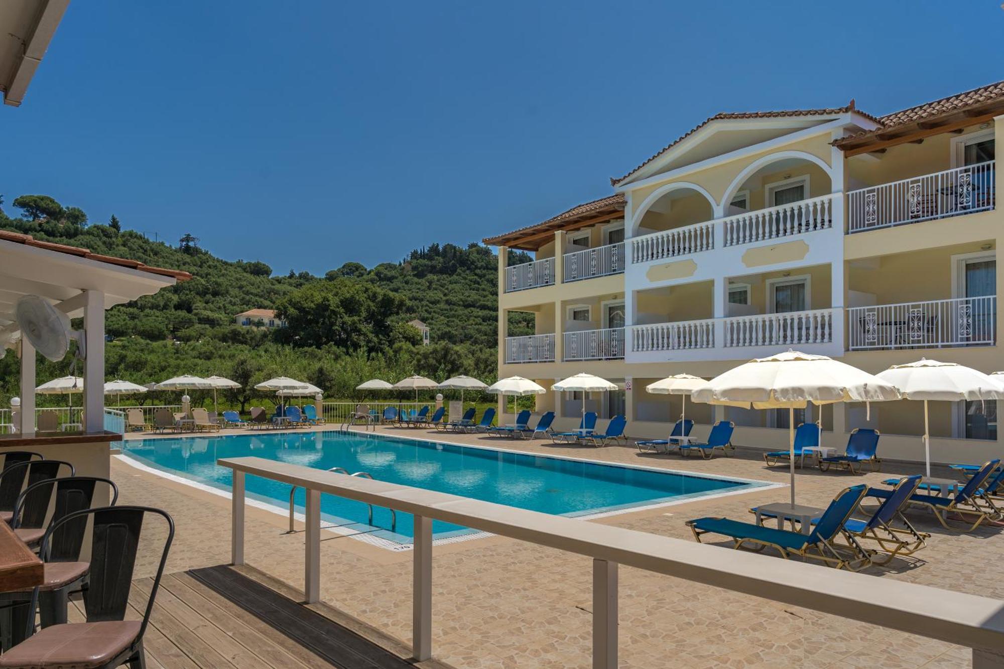 Manousis Aparthotel Циливи Экстерьер фото