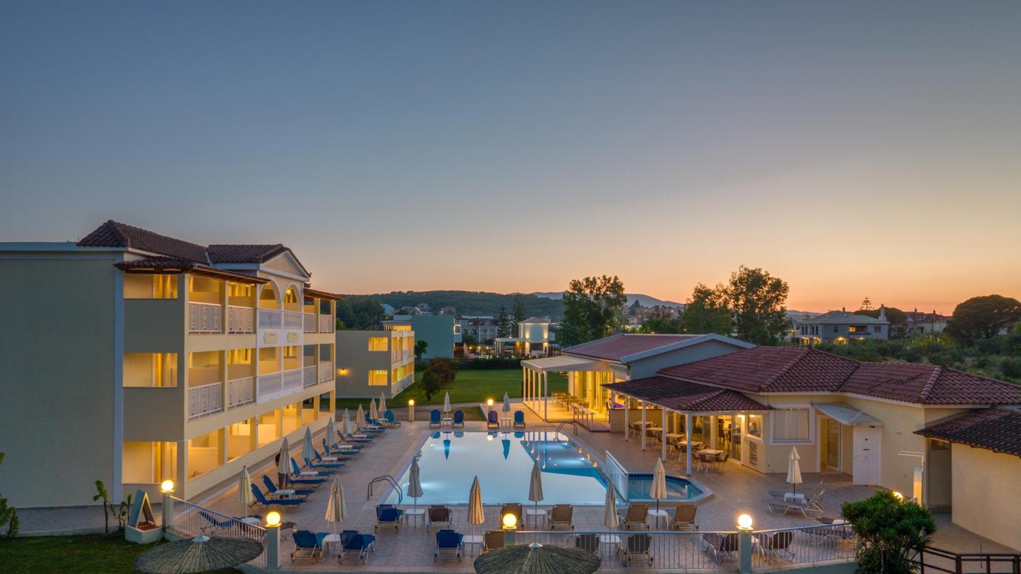 Manousis Aparthotel Циливи Экстерьер фото
